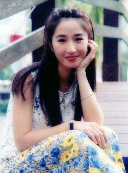 关咏荷电视剧,演绎传奇人生，诠释时代情感