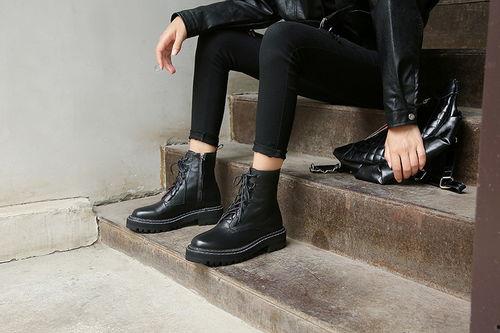 明星网红马丁靴图片大全,明星网红们的潮流演绎