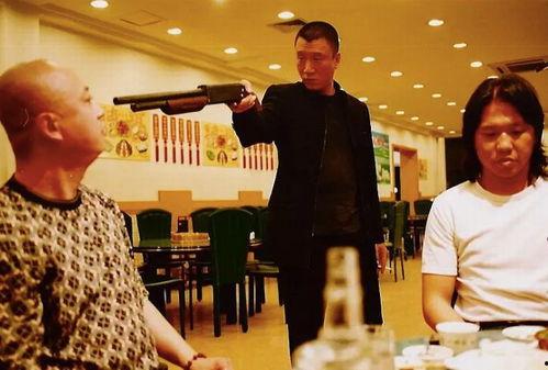 今日说法刘华强买瓜,一场引人深思的道德较量