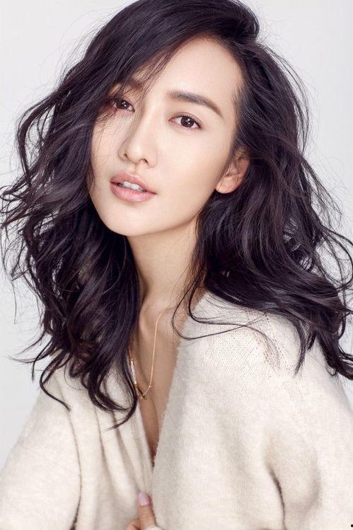 明星网红易梦玲简介,从网红到明星，她的蜕变之路