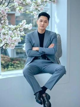 瓜哥今日着装图片最新,潮流与个性的完美融合