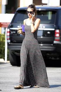 明星网红长裙穿搭图,明星网红长裙穿搭风潮解析