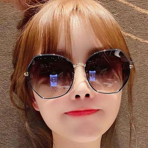 吊坠眼镜明星网红图片,网红明星吊坠眼镜风采展示