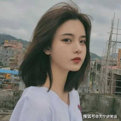 永年明星网红是谁呀图片,图片中的网络红人是谁？”