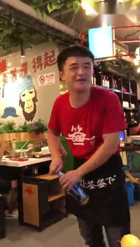 吃饭时偶遇明星网红,意外邂逅明星网红的温馨瞬间